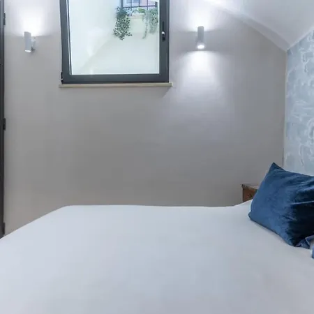 Domuslatina Monti - Luxury In The Heart Of * روما